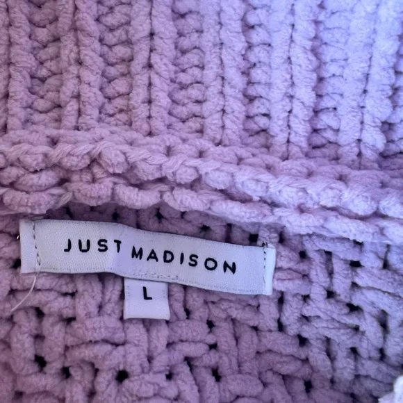 Madison Lilac Cable Knit Turtleneck Sweater Size Large - Picture 3 of 3